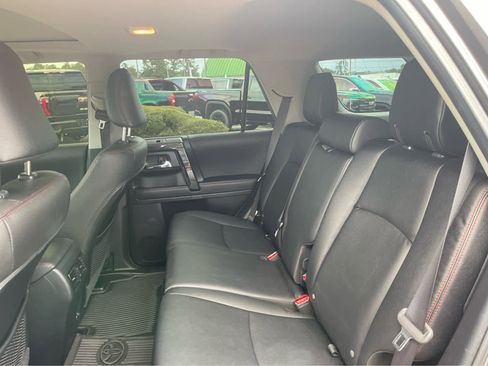 Used 2022 Toyota 4Runner TRD Off-Road Premium w/ Moonroof Package AWD/4WD image 22