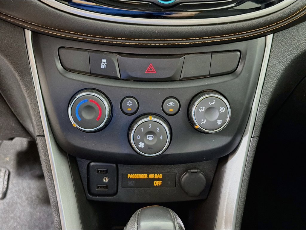 Used 2020 Chevrolet Trax LS w/ Tint and Cruise Package FWD image 17