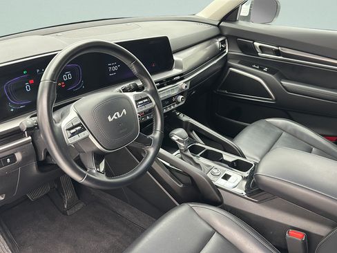 Used 2025 Kia Telluride S AWD/4WD image 12
