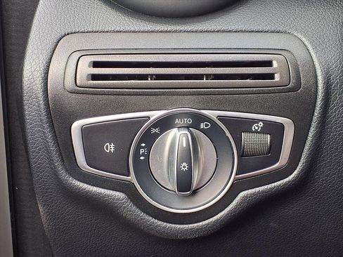 Used 2022 Mercedes-Benz GLC 300 image 8