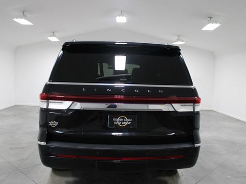 Used 2022 Lincoln Navigator Reserve AWD/4WD image 8