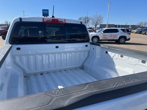 Used 2024 Chevrolet Colorado LT w/ LT Convenience Package II image 15