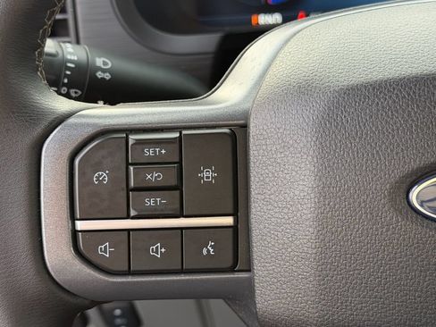 Used 2025 Ford F150 Lightning XLT AWD/4WD image 26
