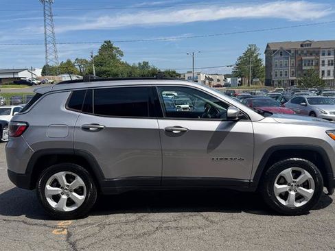 Used 2018 Jeep Compass Latitude w/ Popular Equipment Group AWD/4WD image 14