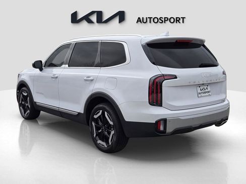 Certified 2024 Kia Telluride EX w/ EX Captain's Chair Package image 9
