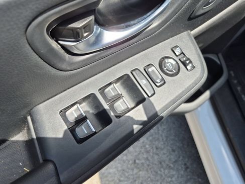 Used 2024 Honda Pilot Elite image 11