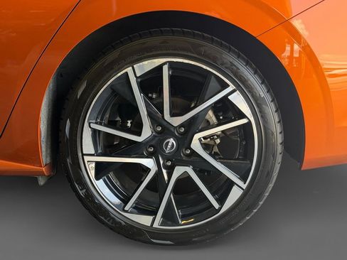 Used 2025 Nissan Sentra SR FWD image 16