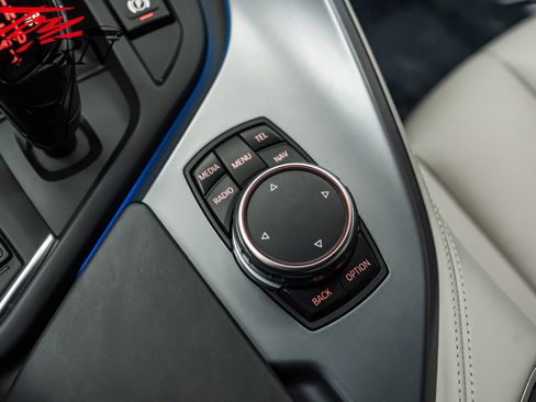 Used 2015 BMW i8 image 42