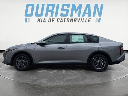 New 2025 Kia K4 LXS image 3