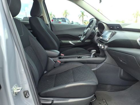 Used 2023 Nissan Kicks SV FWD image 12