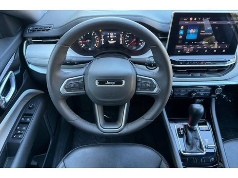 Used 2025 Jeep Compass Limited AWD/4WD image 14