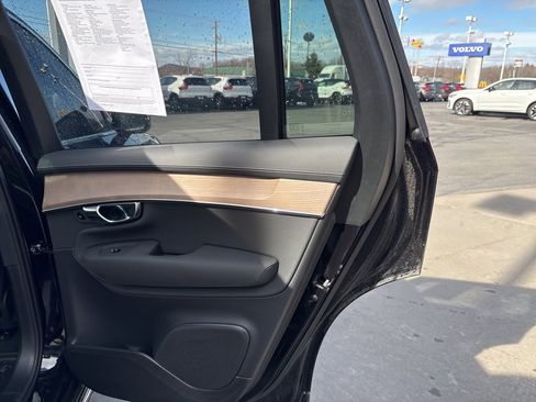 Certified 2025 Volvo XC90 B6 Plus image 34