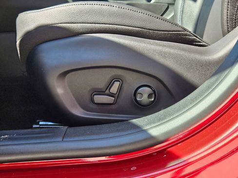 New 2026 Jeep Compass Limited image 18