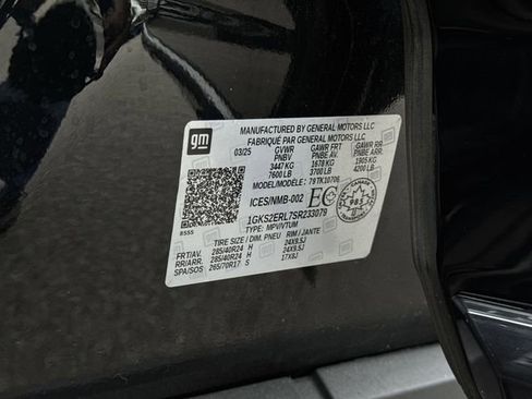 Used 2025 GMC Yukon Denali Ultimate w/ LPO, Floor Liner Package image 35