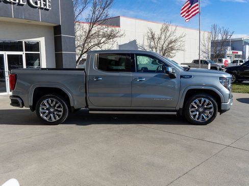 Used 2024 GMC Sierra 1500 Denali w/ Denali Reserve Package AWD/4WD image 8