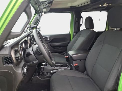 Used 2019 Jeep Wrangler Unlimited Sport S image 9