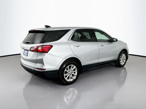 Used 2020 Chevrolet Equinox LT w/ Driver Convenience Package FWD image 8