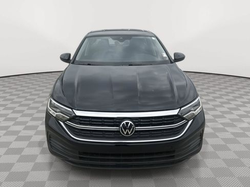 Certified 2022 Volkswagen Jetta SE w/ Panoramic Sunroof Package FWD image 12