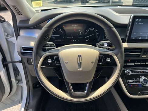 Used 2022 Lincoln Corsair AWD w/ Equipment Group 101A image 28