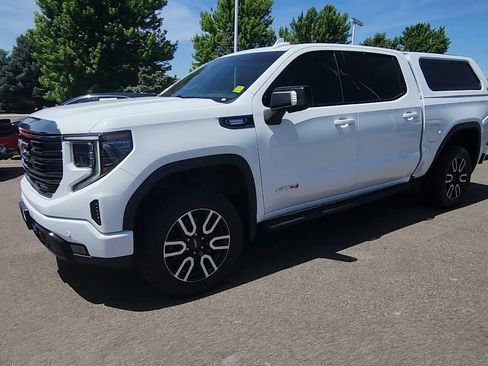 Used 2023 GMC Sierra 1500 AT4 w/ Technology Package AWD/4WD image 10