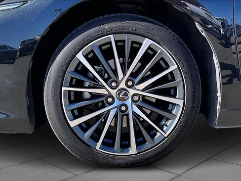 Used 2022 Lexus ES 250 w/ Premium Package image 8