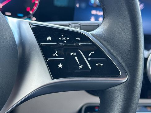 Certified 2025 Mercedes-Benz GLA 250 image 30