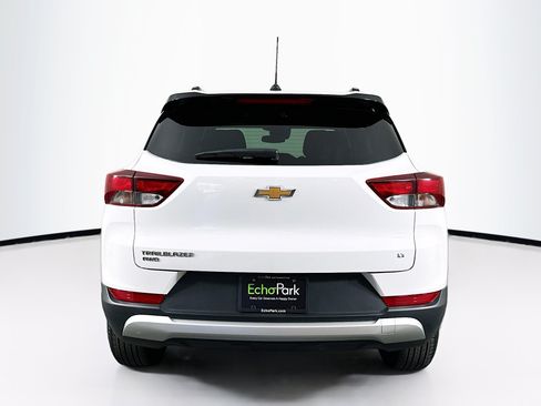 Used 2025 Chevrolet TrailBlazer LT AWD/4WD image 7