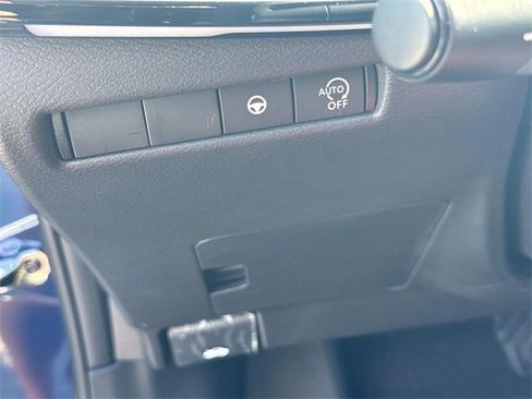 New 2025 Nissan Kicks SR image 21