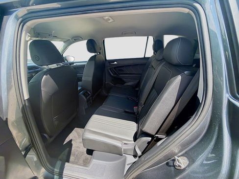 Used 2023 Volkswagen Tiguan SE image 23