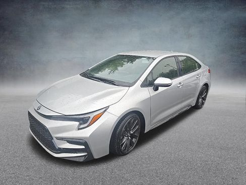 Used 2025 Toyota Corolla SE FWD image 4