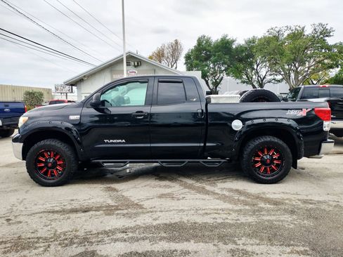 Used 2012 Toyota Tundra 4x4 Double Cab w/ SR5 Pkg image 4