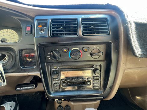 Used 2004 Toyota Tacoma 4x4 Xtracab V6 image 17