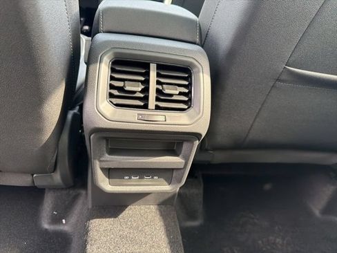 New 2026 Volkswagen Taos SE AWD/4WD image 19