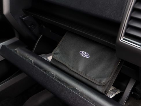 Used 2018 Ford F150 XLT w/ Equipment Group 302A Luxury AWD/4WD image 15
