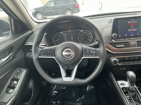 Used 2024 Nissan Altima 2.5 SV image 27