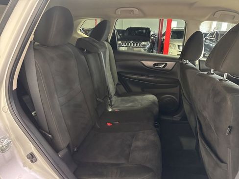 Used 2015 Nissan Rogue SV w/ SV Premium Package FWD image 35