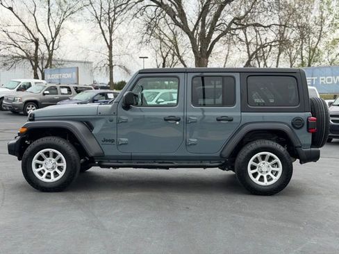 Used 2024 Jeep Wrangler Unlimited Sport AWD/4WD image 4
