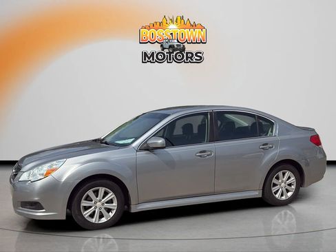 Used 2011 Subaru Legacy 2.5i Premium AWD/4WD image 2