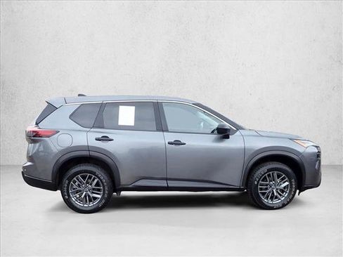 Used 2024 Nissan Rogue S AWD/4WD image 5