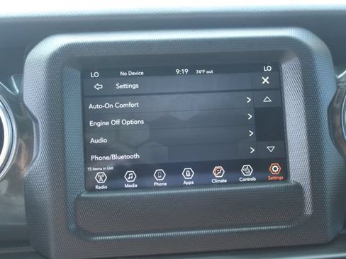 Used 2021 Jeep Wrangler Unlimited Sahara AWD/4WD image 29