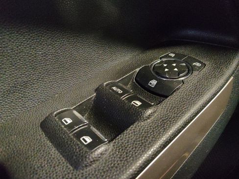 Used 2022 Toyota RAV4 XLE AWD/4WD image 27