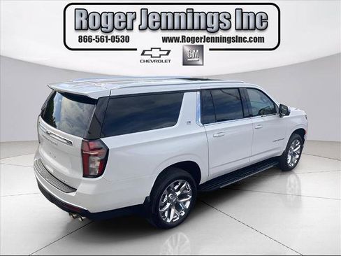 Used 2024 Chevrolet Suburban Premier w/ Premium Package image 5