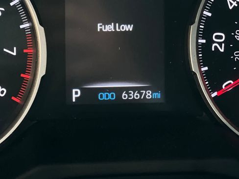 Used 2020 Toyota RAV4 LE FWD image 25