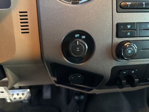 Used 2012 Ford F250 XLT w/ XLT Interior Pkg image 20