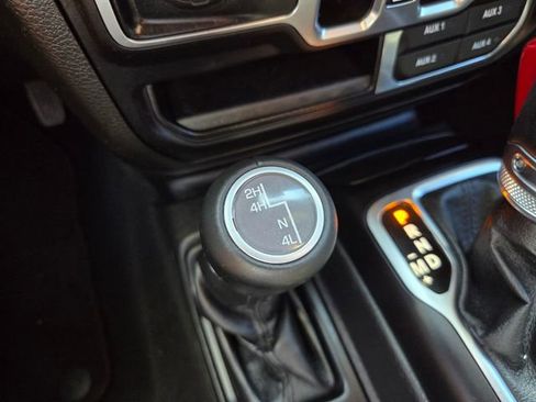 Used 2023 Jeep Wrangler Altitude image 27