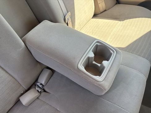 Used 2005 Toyota Camry LE image 22