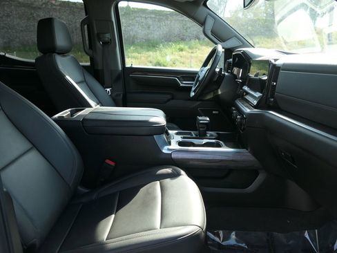 Used 2025 Chevrolet Silverado 1500 LTZ w/ Z71 Off-Road Package image 27