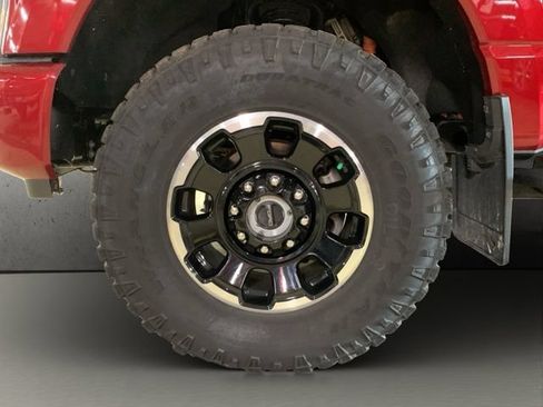 Used 2025 Ford F250 Lariat w/ Tremor Off-Road Package AWD/4WD image 29