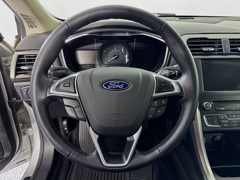 Used 2017 Ford Fusion Energi SE FWD image 11