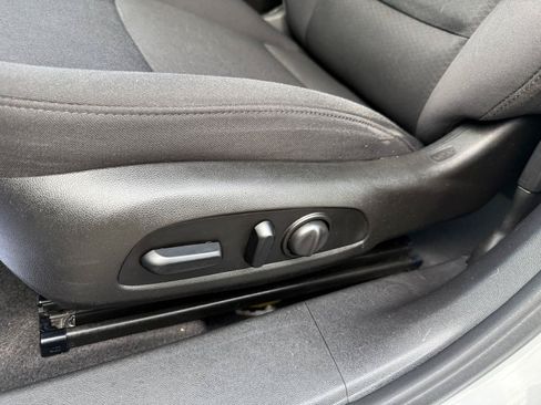 Used 2021 Chevrolet Malibu LT FWD image 20